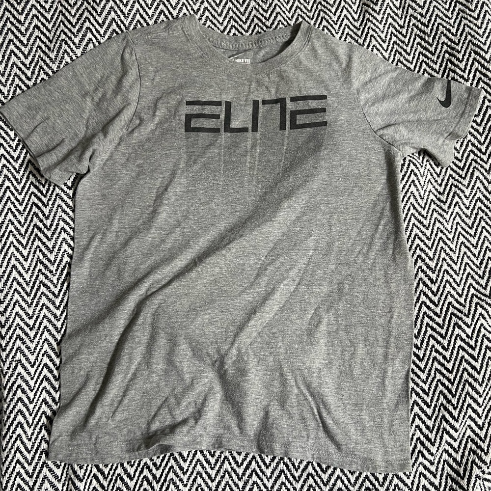 Nike | Elite T-shirt | Boys | Large